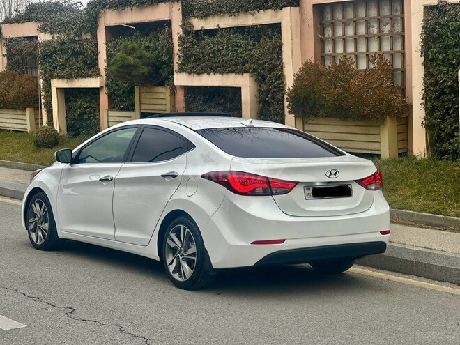 Hyundai Elantra 2015, 117,000 km - 1.8 л - Bakı