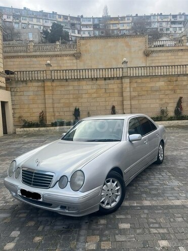 Mercedes E 200 2001, 320,000 km - 2.0 l - Bakı