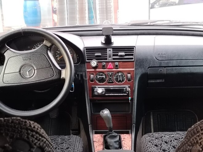 Mercedes C 180 1996, 458,660 km - 1.8 l - Zaqatala