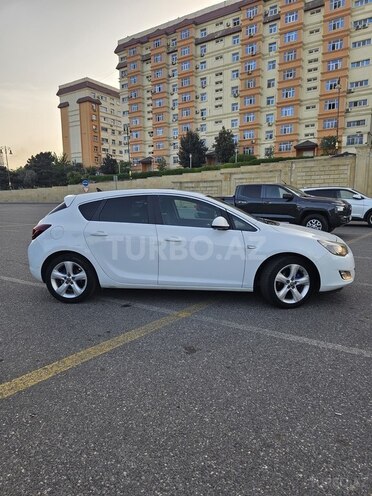 Opel Astra 2011, 195,000 km - 1.3 л - Bakı