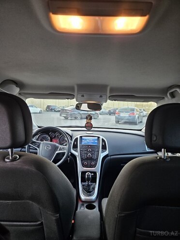 Opel Astra 2011, 195,000 km - 1.3 л - Bakı