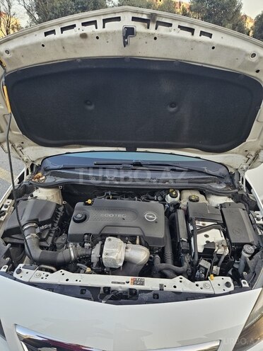 Opel Astra 2011, 195,000 km - 1.3 л - Bakı