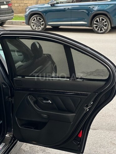 BMW 525 2002, 297,458 km - 2.5 l - Bakı