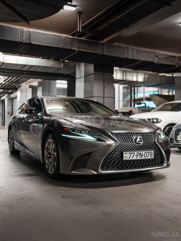 Lexus LS 350-2