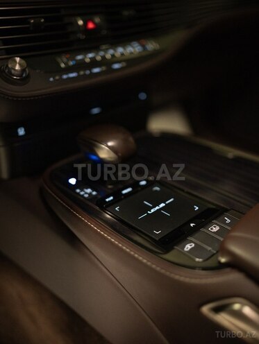 Lexus LS 350-14
