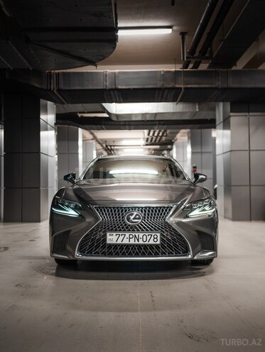 Lexus LS 350-1