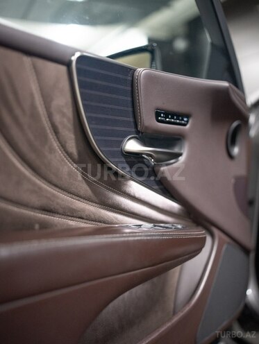 Lexus LS 350-8