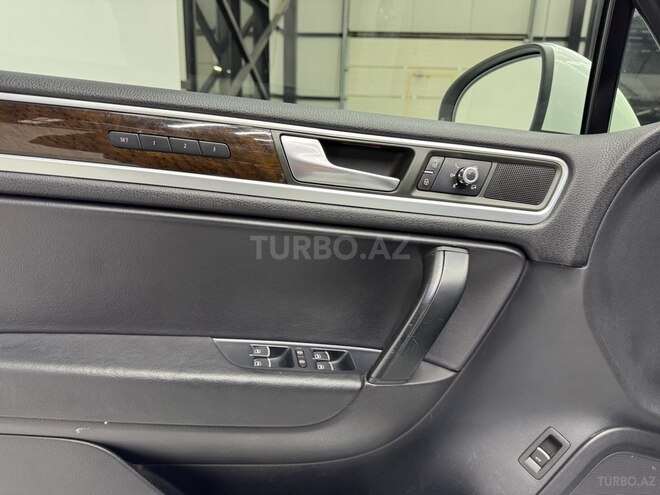 Volkswagen Touareg 2012, 170,000 km - 3.6 l - Bakı