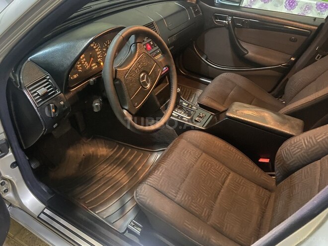 Mercedes C 240 1999, 332,000 km - 2.4 l - Ağcabədi
