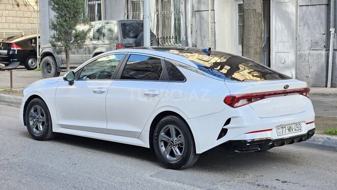 Kia K5-7