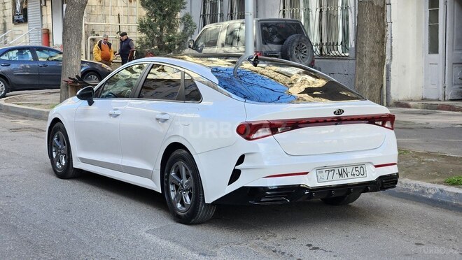 Kia K5-10