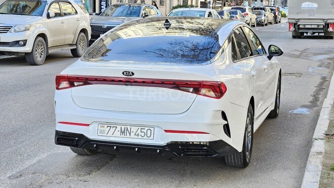 Kia K5-15