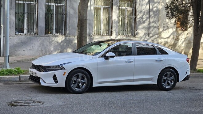 Kia K5-8
