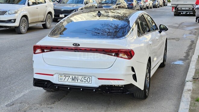 Kia K5-17