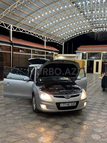 Hyundai i30 2009, 250,000 km - 2.0 l - Siyəzən