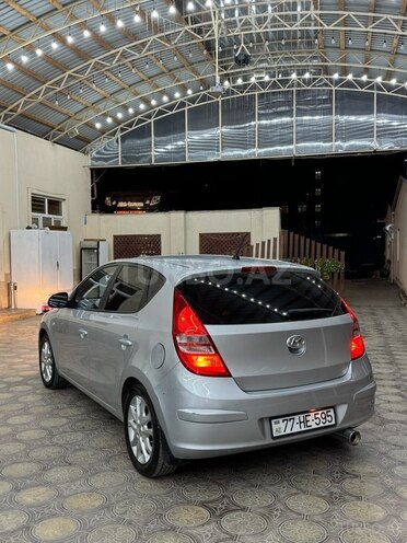 Hyundai i30 2009, 250,000 km - 2.0 l - Siyəzən