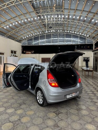 Hyundai i30 2009, 250,000 km - 2.0 l - Siyəzən