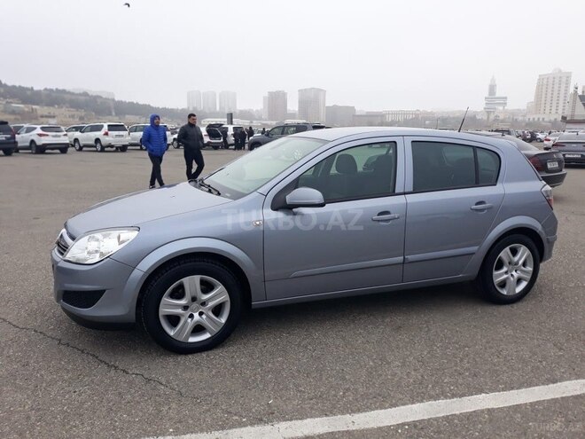 Opel Astra 2009, 218,000 km - 1.4 l - Bakı