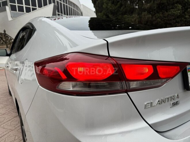 Hyundai Elantra 2018, 80,000 km - 2.0 l - Bakı