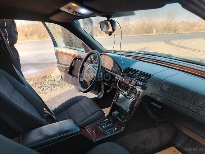 Mercedes C 200 1996, 544,000 km - 2.0 l - Saatlı