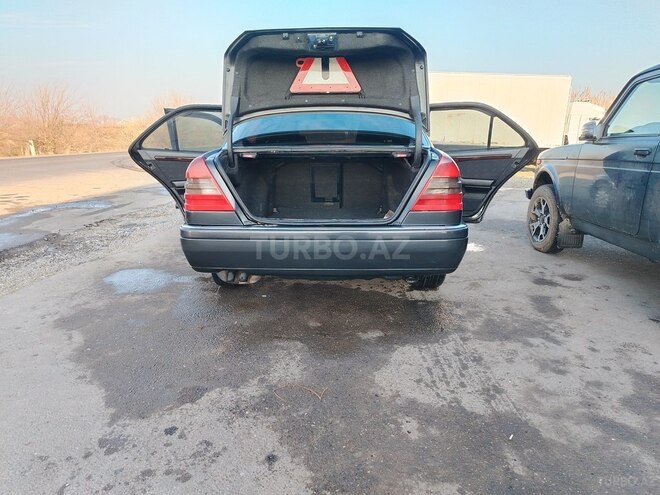 Mercedes C 200 1996, 544,000 km - 2.0 l - Saatlı