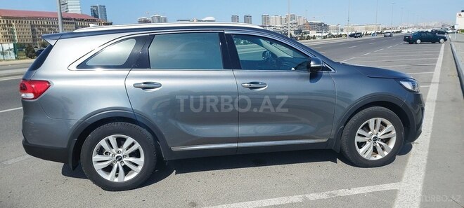 Kia Sorento-14