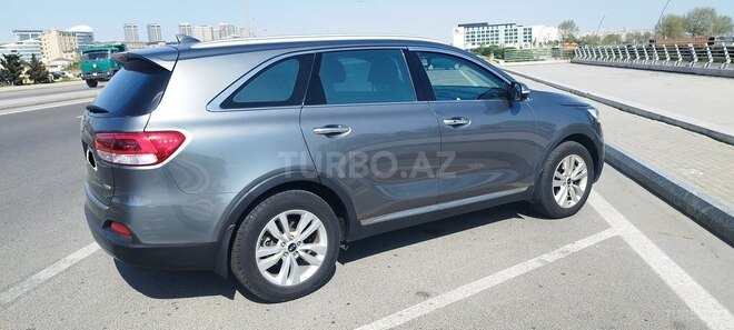 Kia Sorento-11
