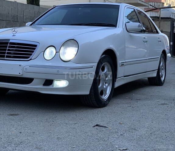 Mercedes E 270 2001, 371,796 km - 2.7 l - Bakı