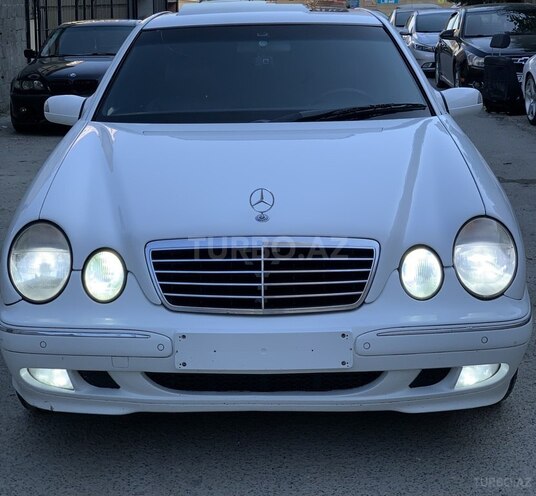 Mercedes E 270 2001, 371,796 km - 2.7 l - Bakı
