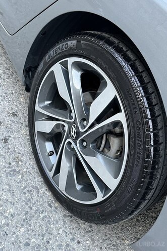 Hyundai Elantra 2015, 151,000 km - 1.8 l - Bakı