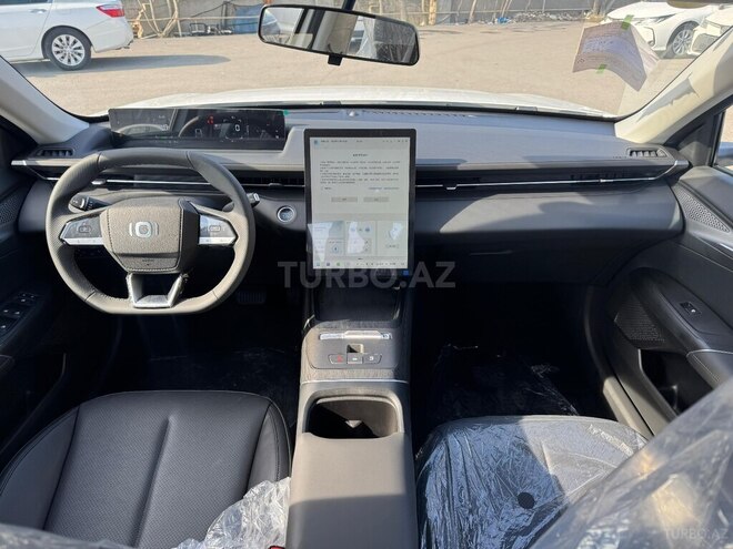 Changan Qiyuan A05-5