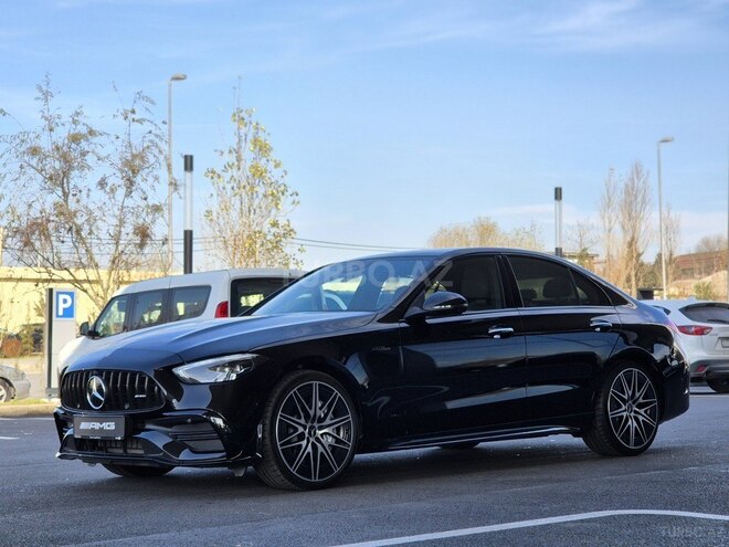 Mercedes C 43 AMG 4MATIC-3