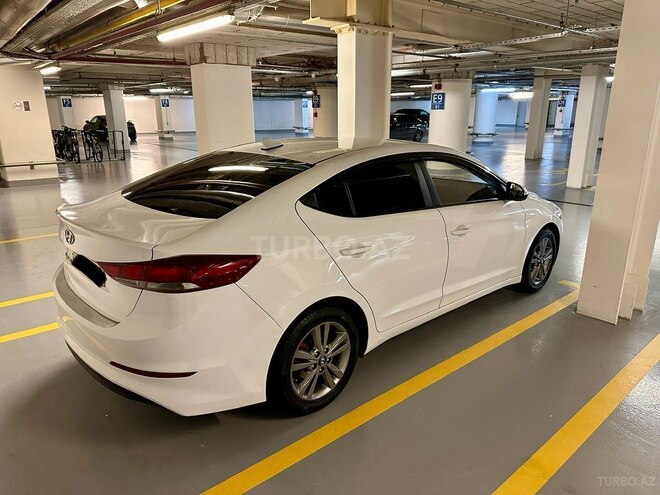 Hyundai Avante 2015, 198,000 km - 1.6 л - Bakı