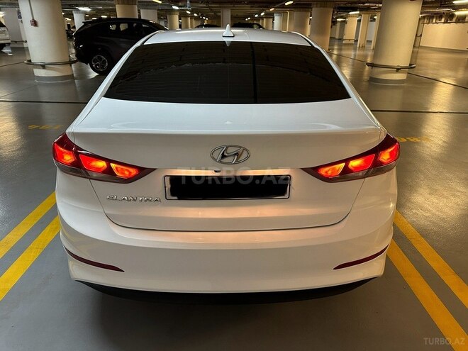 Hyundai Avante 2015, 198,000 km - 1.6 л - Bakı