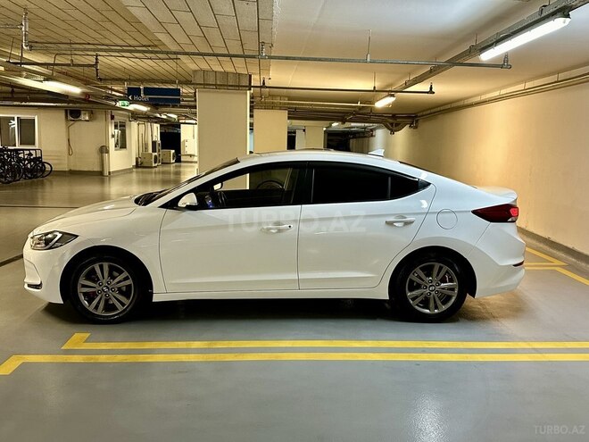 Hyundai Avante 2015, 198,000 km - 1.6 л - Bakı