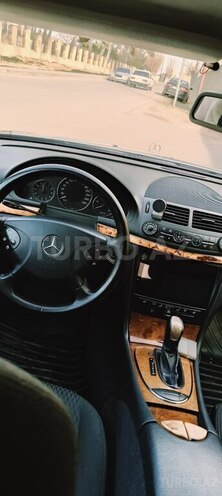 Mercedes E 220 d-8