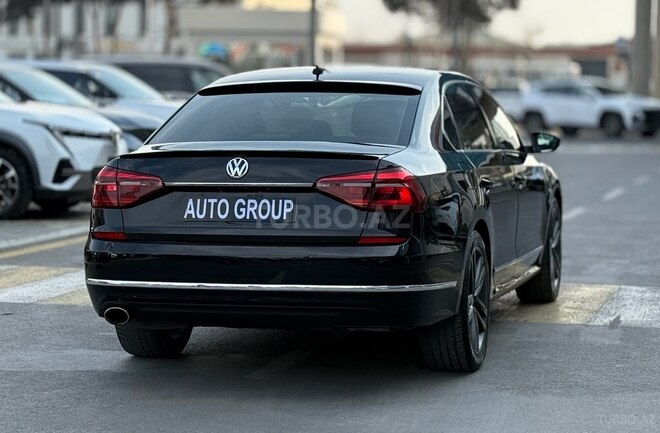 Volkswagen Passat 2017, 220,000 km - 2.0 l - Bakı