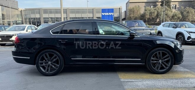 Volkswagen Passat 2017, 220,000 km - 2.0 l - Bakı
