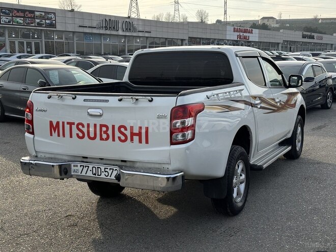 Mitsubishi L200 2016, 214,000 km - 2.5 l - Bakı