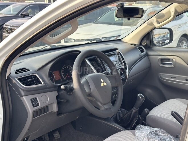 Mitsubishi L200 2016, 214,000 km - 2.5 l - Bakı