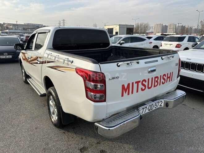 Mitsubishi L200 2016, 214,000 km - 2.5 l - Bakı