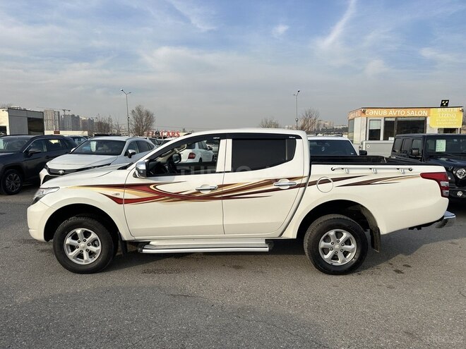 Mitsubishi L200 2016, 214,000 km - 2.5 l - Bakı