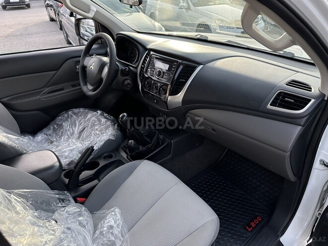 Mitsubishi L200 2016, 214,000 km - 2.5 l - Bakı
