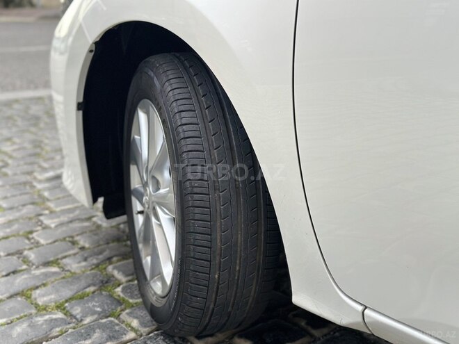 Toyota Corolla 2015, 142,321 km - 1.6 l - Bakı