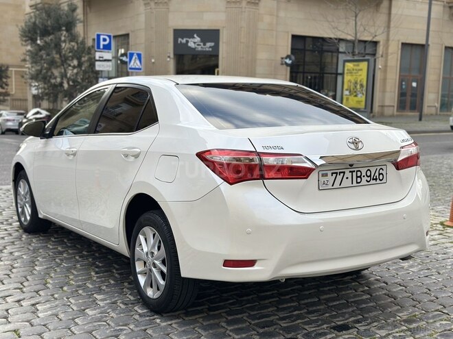 Toyota Corolla 2015, 142,321 km - 1.6 l - Bakı