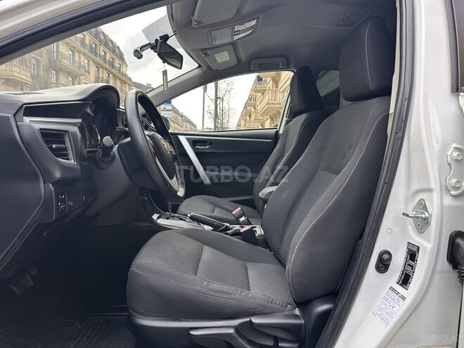 Toyota Corolla 2015, 142,321 km - 1.6 l - Bakı