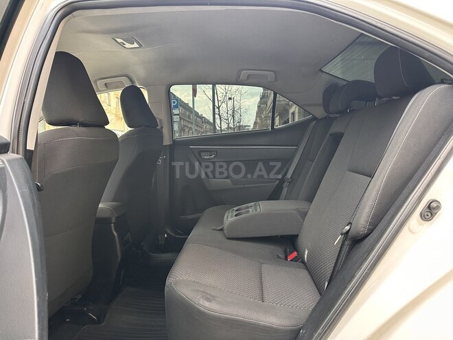 Toyota Corolla 2015, 142,321 km - 1.6 l - Bakı