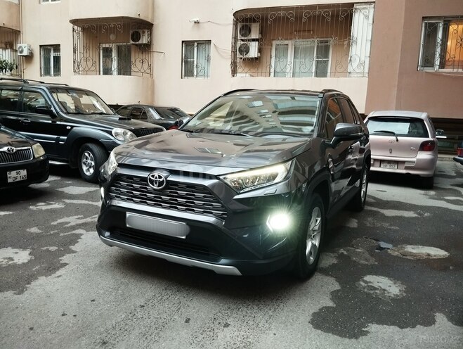 Toyota RAV4-1