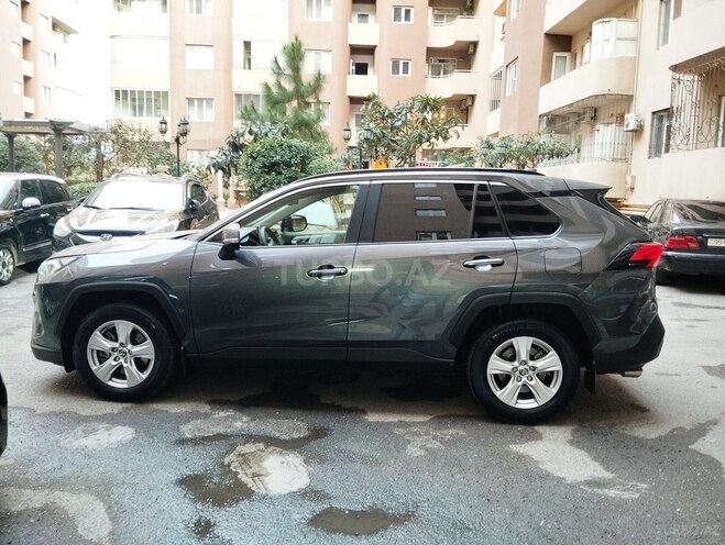 Toyota RAV4-3