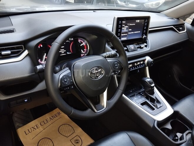Toyota RAV4-12